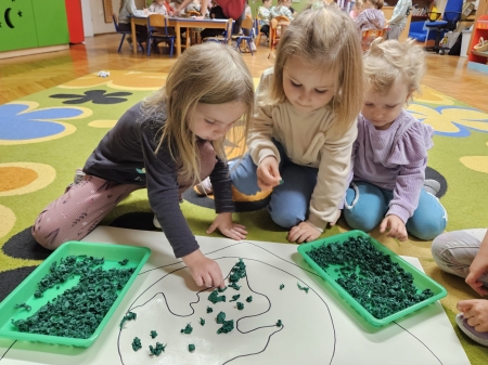 Zajęcia ekologiczne w grupie Maluszków IX-XII 2025 r.